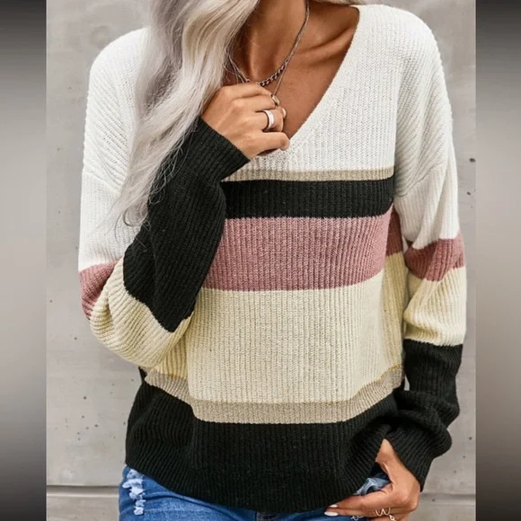 Color-Block Knit V-Neck Sweater - Picture 2 of 13